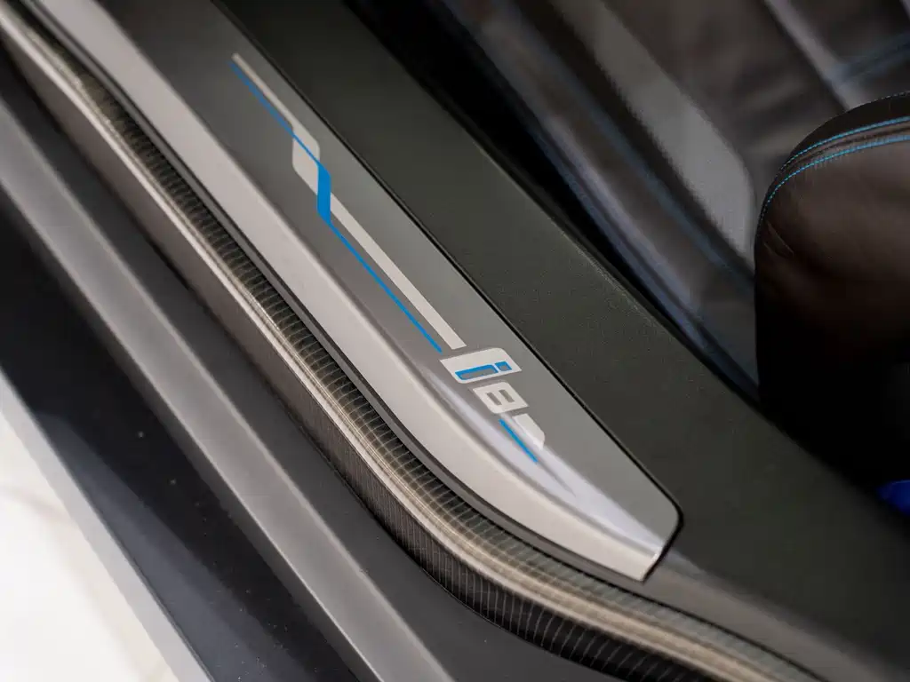 BMW i8 2018 — фото 20