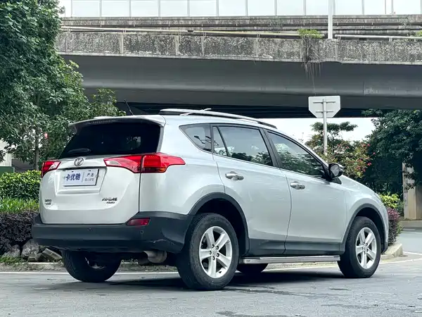 Toyota RAV4 2013
