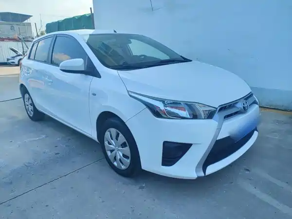 Toyota Yaris L 2015