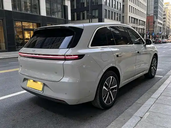 Li Auto L6 2024