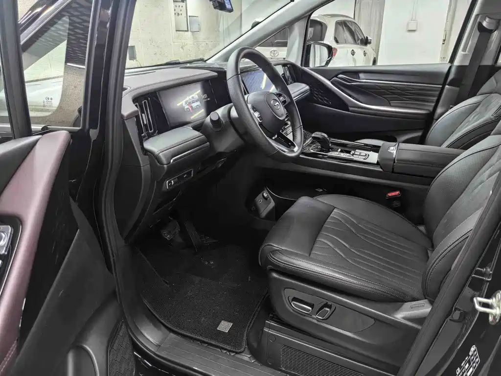 GAC Trumpchi M8 2025 — фото 6