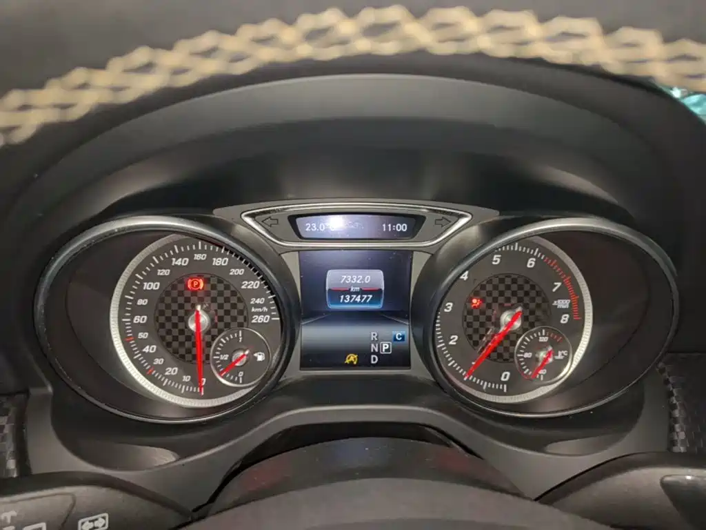 Mercedes-Benz A-Class 2017 — фото 12