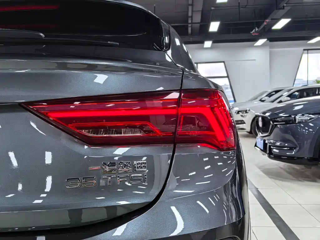 Audi Q3 Sportback 2022 — фото 5