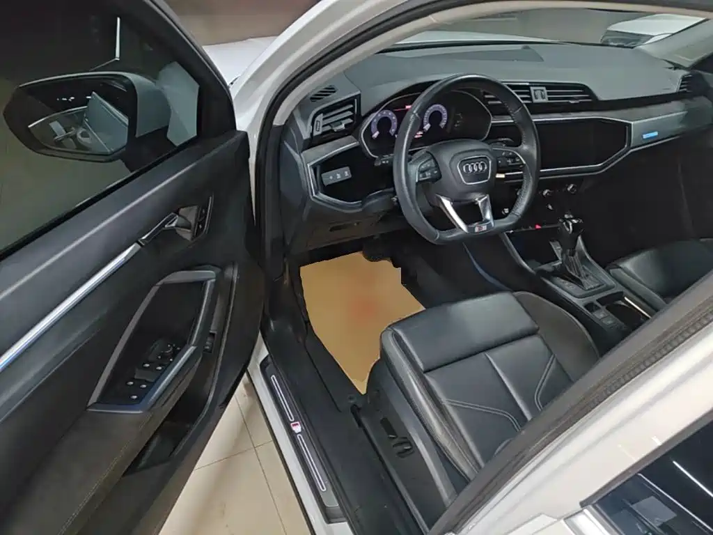 Audi Q3 Sportback 2021 — фото 16