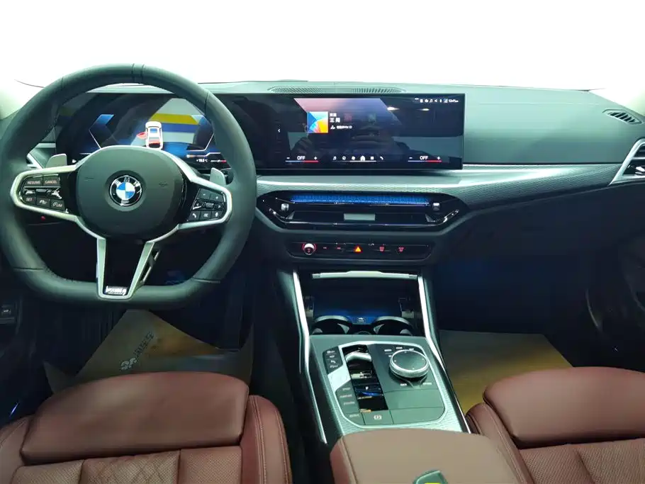 BMW 3 Series 2025 — фото 12