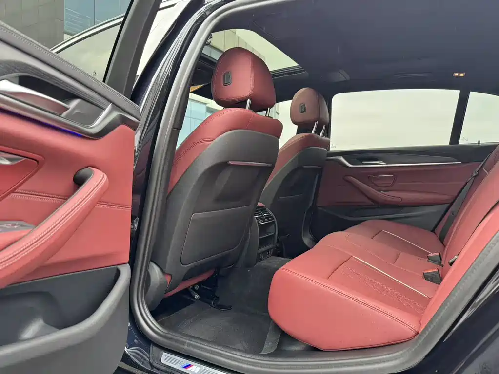 BMW 5 Series 2021