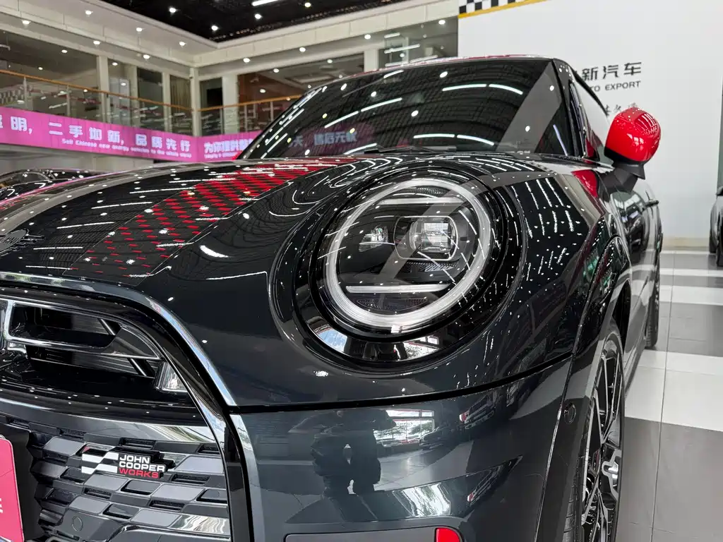 MINI JCW 2026 — фото 7