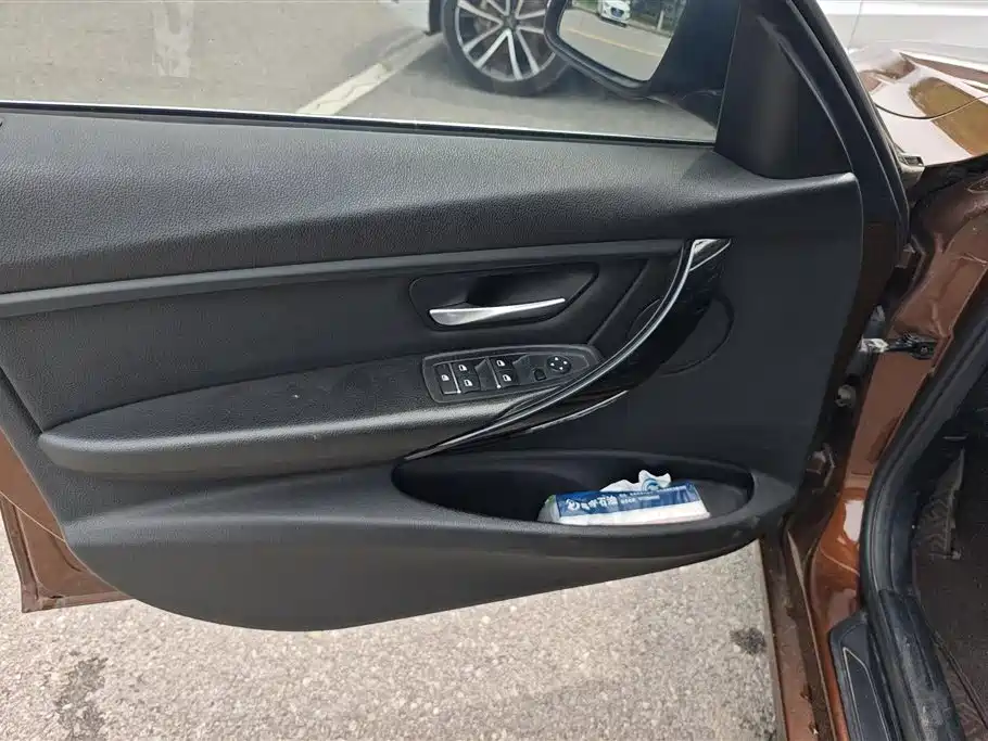 BMW 3 Series 2016