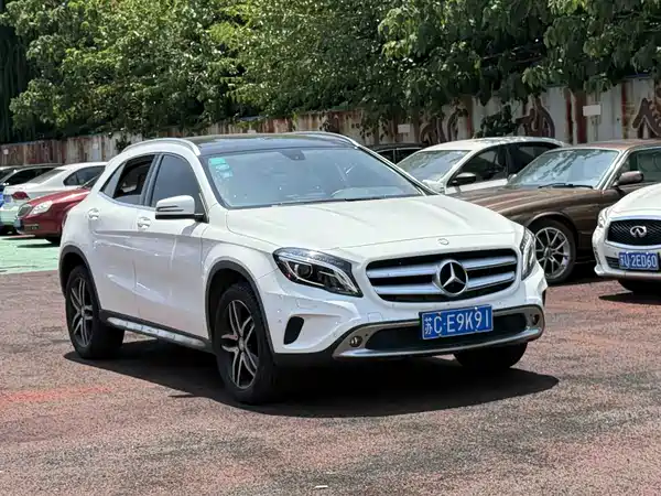Mercedes-Benz GLA 2016