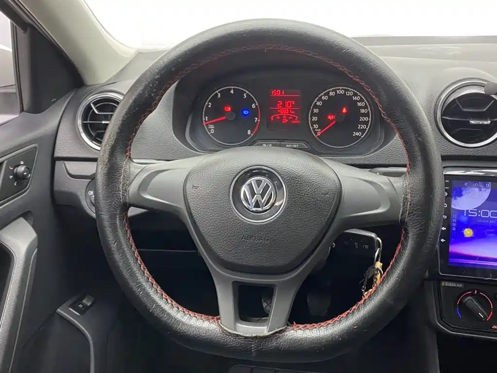 Volkswagen Jetta 2018 — фото 14