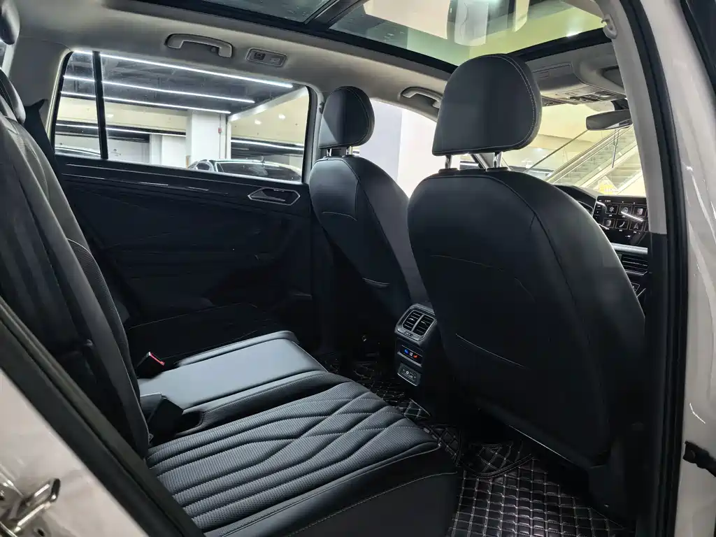 Volkswagen Tiguan L 2022