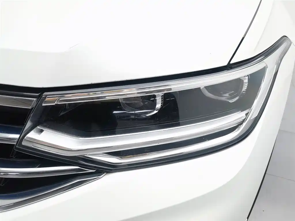 Volkswagen Tiguan L 2022 — фото 7