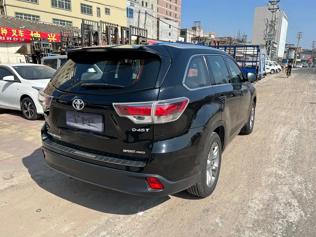 Toyota Highlander 2015 — фото 34