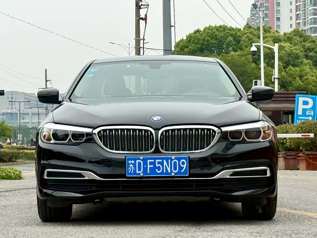 BMW 5 Series 2020 — фото 1