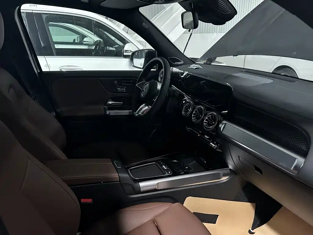 Mercedes-Benz EQB 2025