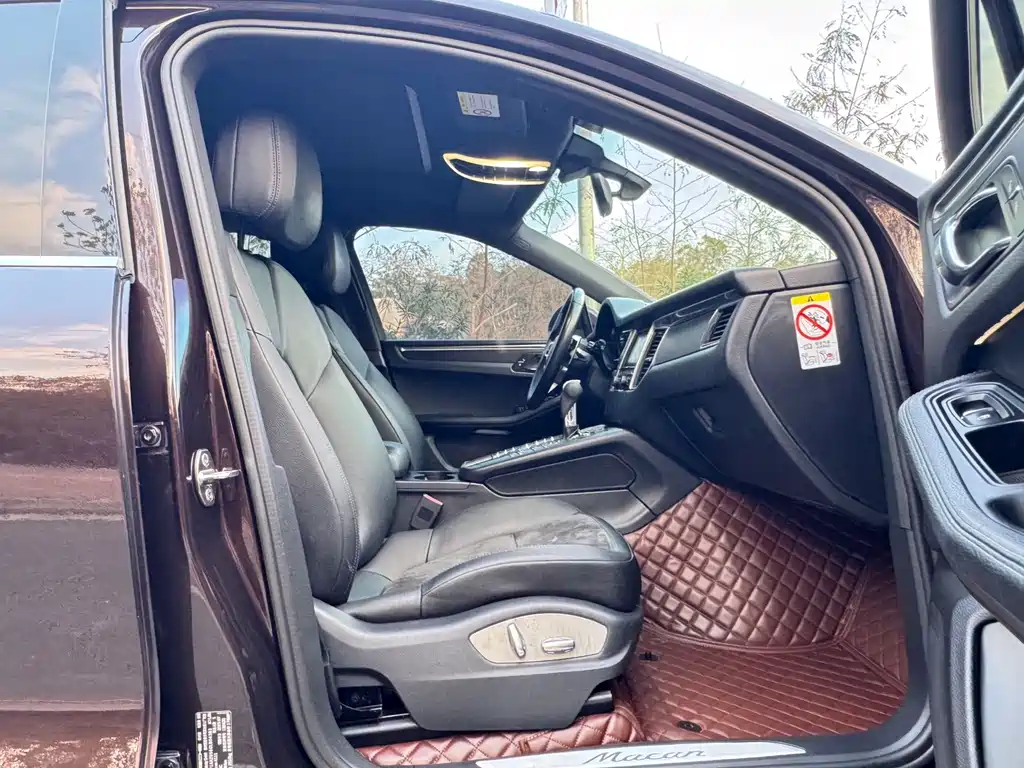 Porsche Macan 2015 — фото 14