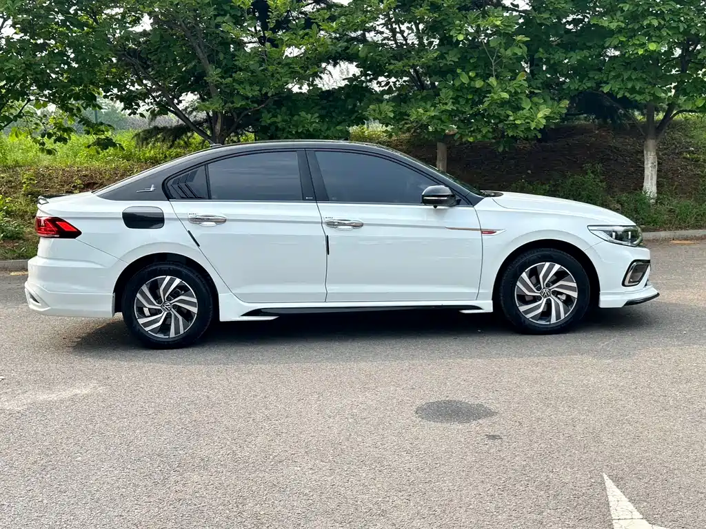 Volkswagen Bora 2023