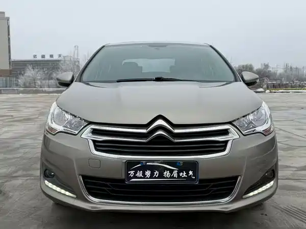 Citroën C4L 2014