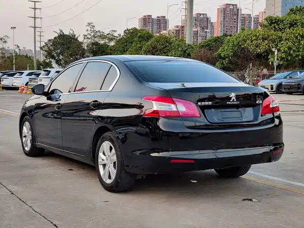Peugeot 408 2015