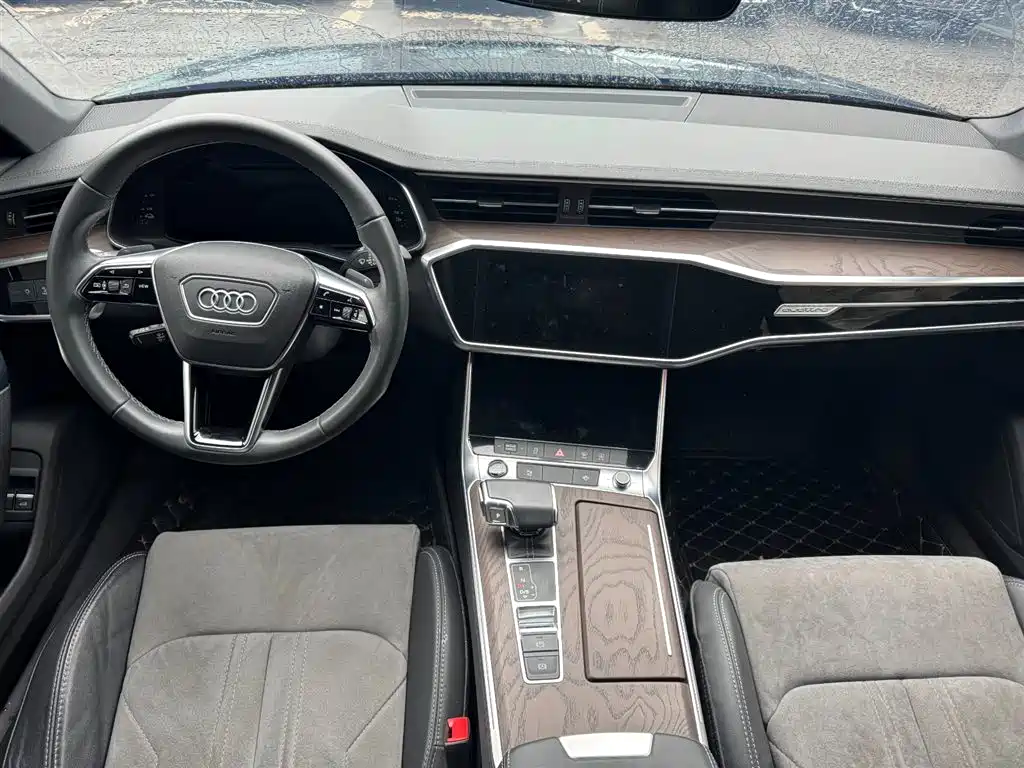 Audi A6L New Energy 2021 — фото 13