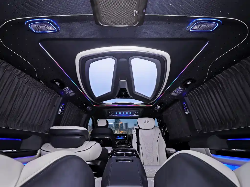 Mercedes-Benz Vito 2022 — фото 17