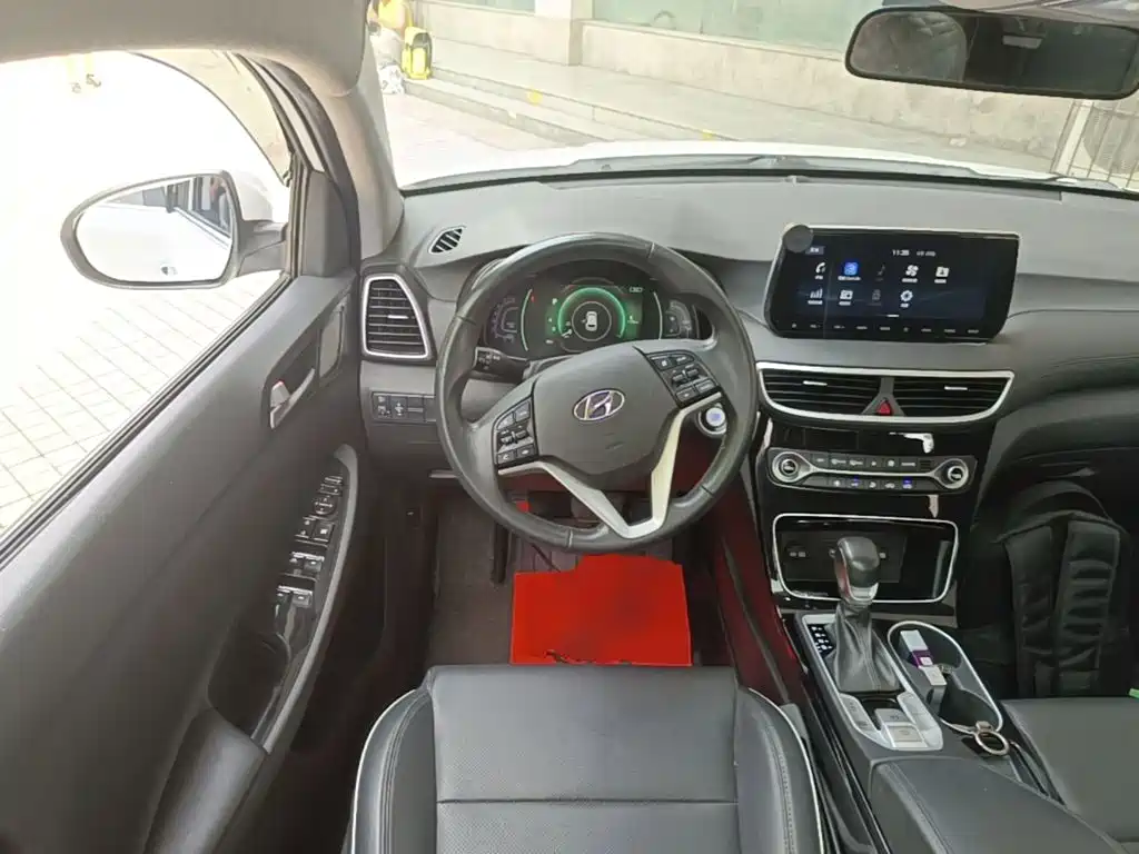 Hyundai Tucson 2020 — фото 11