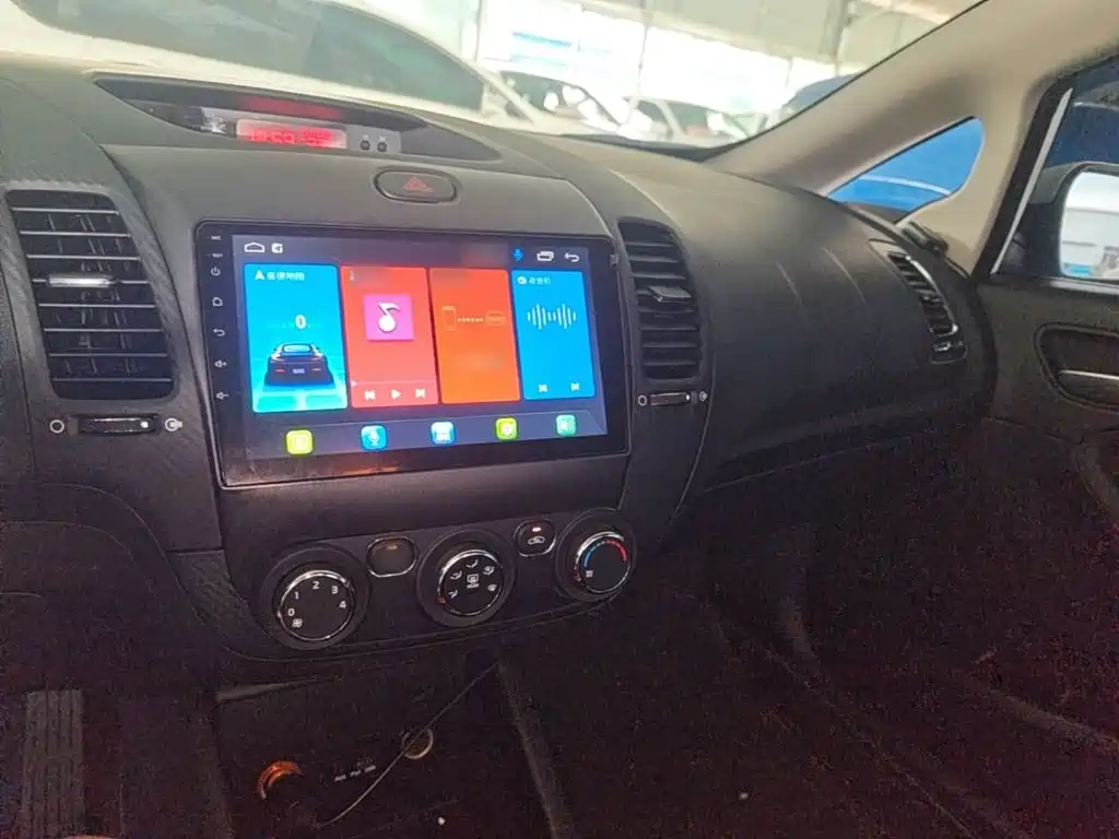 Kia K3 2015 — фото 10