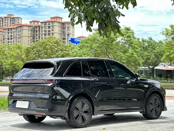 Li Auto L6 2024