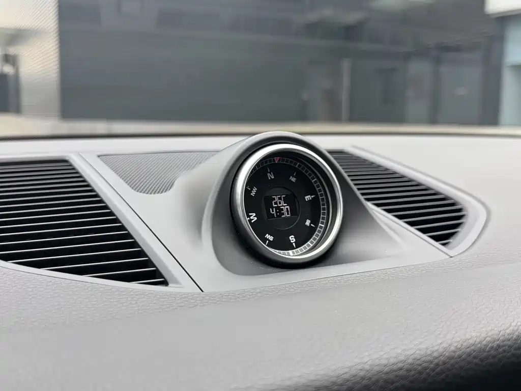 Porsche Macan 2020 — фото 14