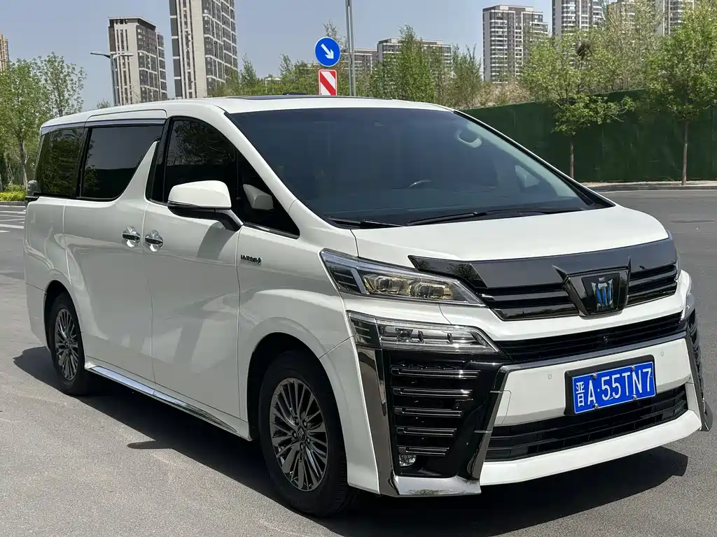Toyota Vellfire 2023 — фото 3