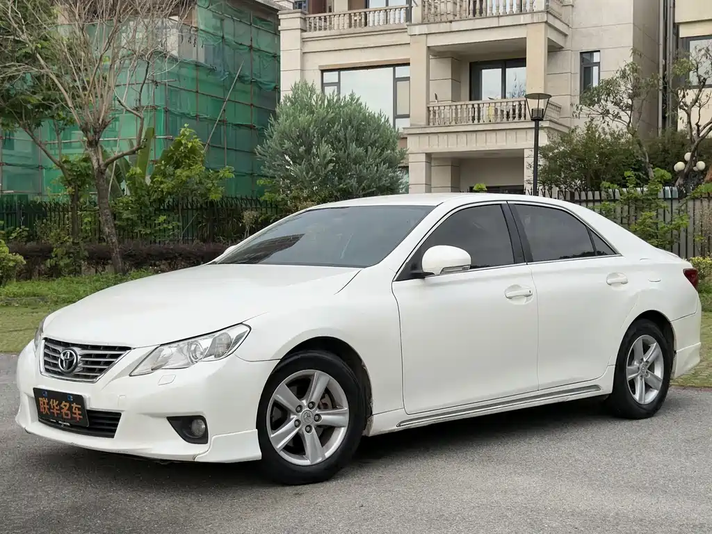 Toyota Reiz 2013