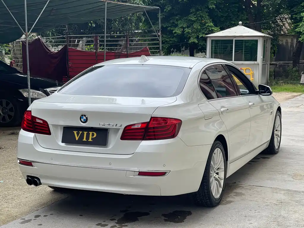BMW 5 Series 2015 — фото 4