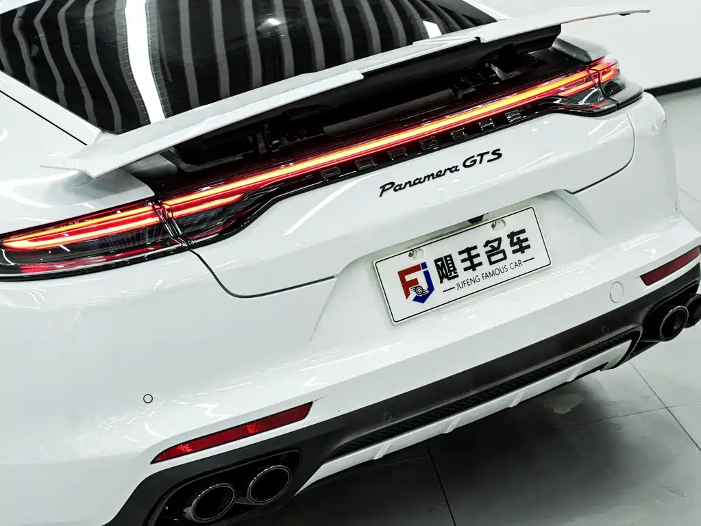 Porsche Panamera 2023 — фото 12