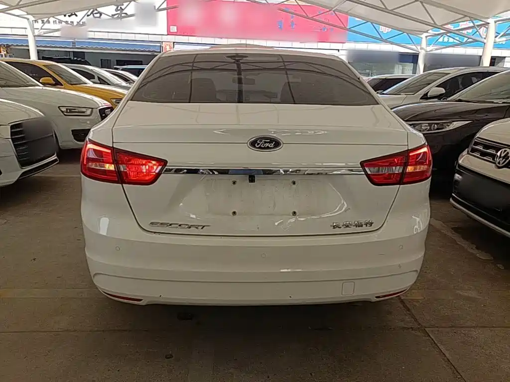 Ford Forrest 2015