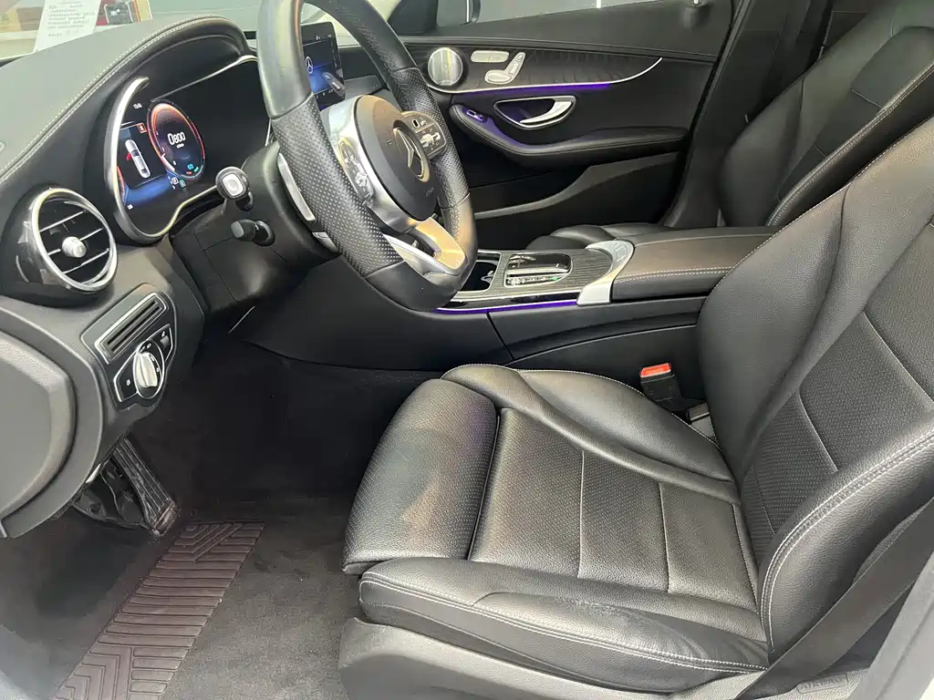 Mercedes-Benz C-Class 2021