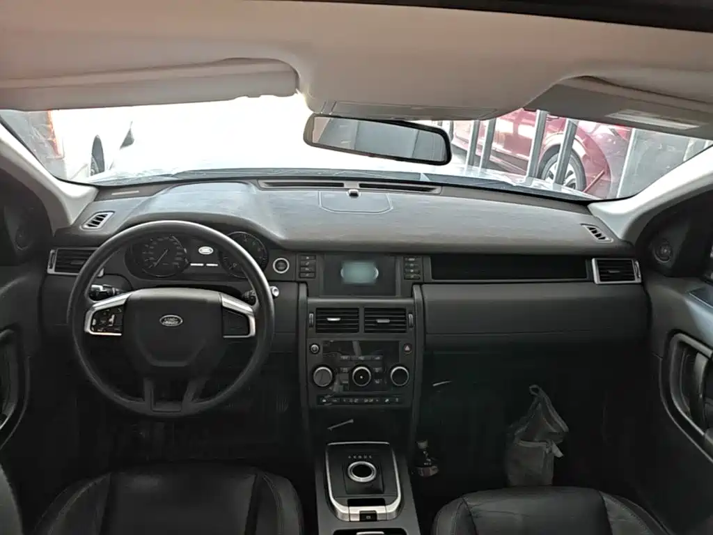 Land Rover Discovery Sport 2016 — фото 10