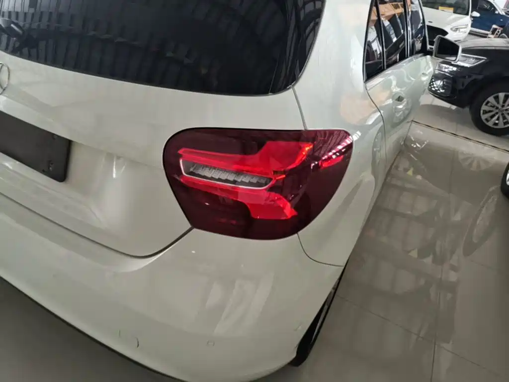 Mercedes-Benz A-Class 2017 — фото 8