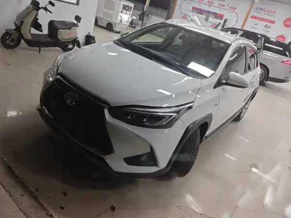 Toyota Yaris L 2023