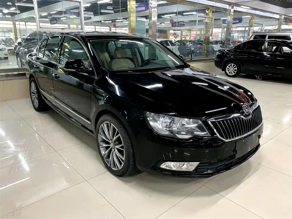 Skoda Superb 2015 — фото 9