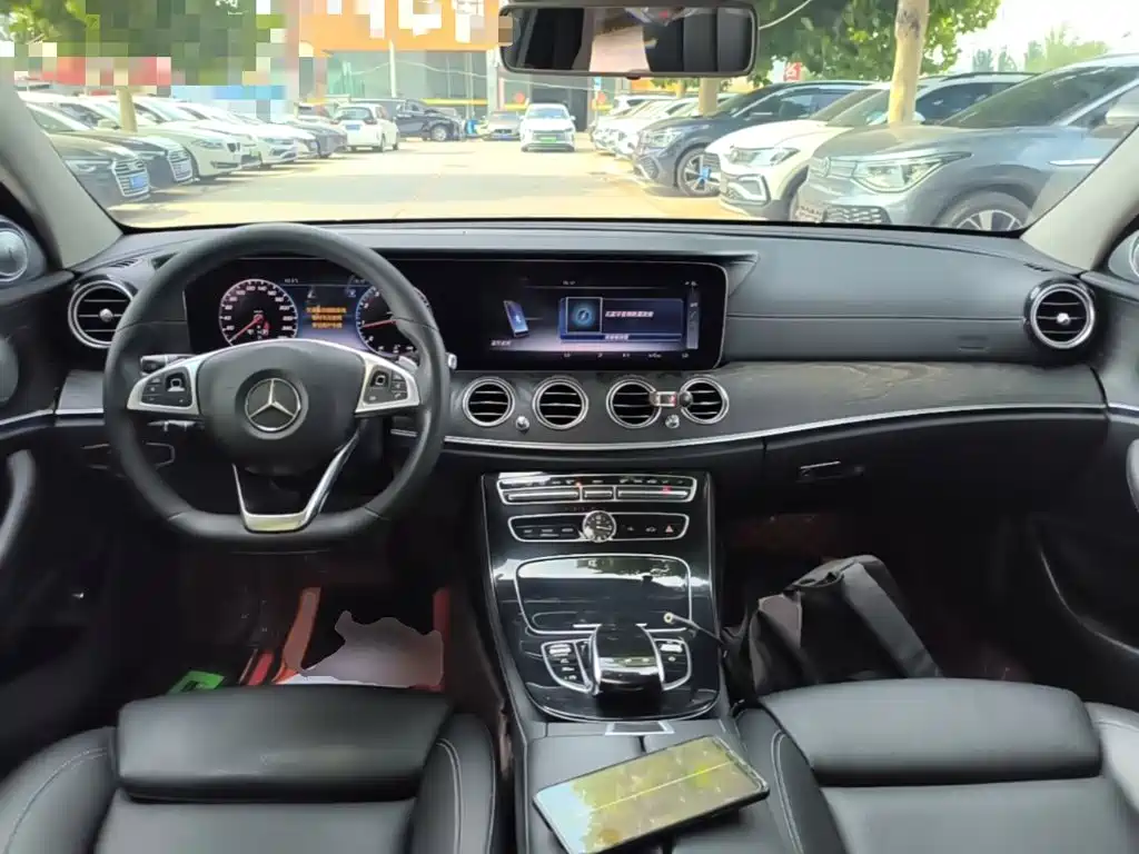 Mercedes-Benz E-Class 2017 — фото 10