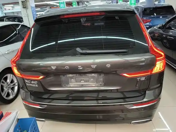 Volvo XC60 2021
