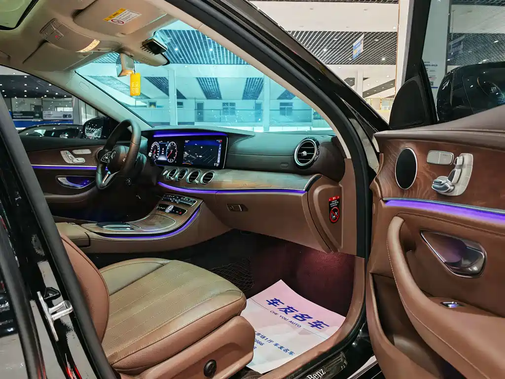 Mercedes-Benz E-Class 2020 — фото 12