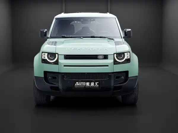 Land Rover Defender 2023