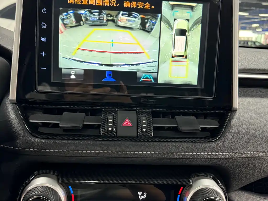 Toyota RAV4 2021 — фото 14