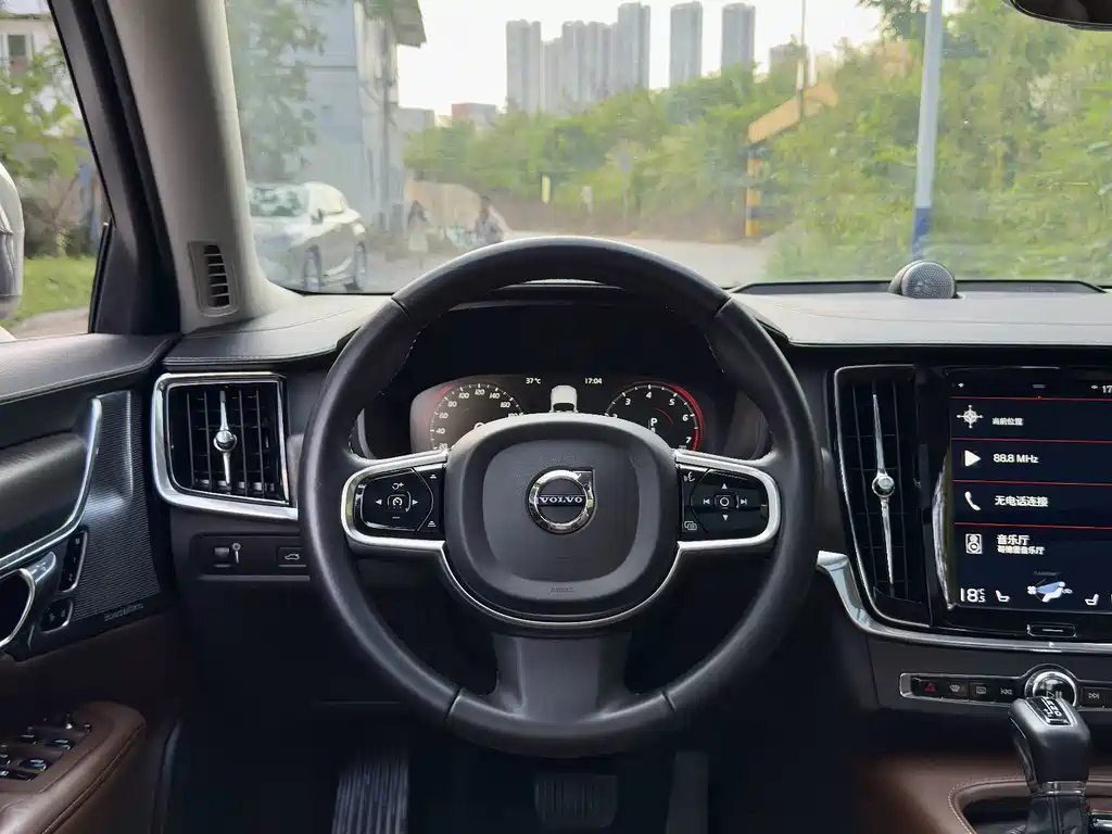 Volvo V90 2019 — фото 14