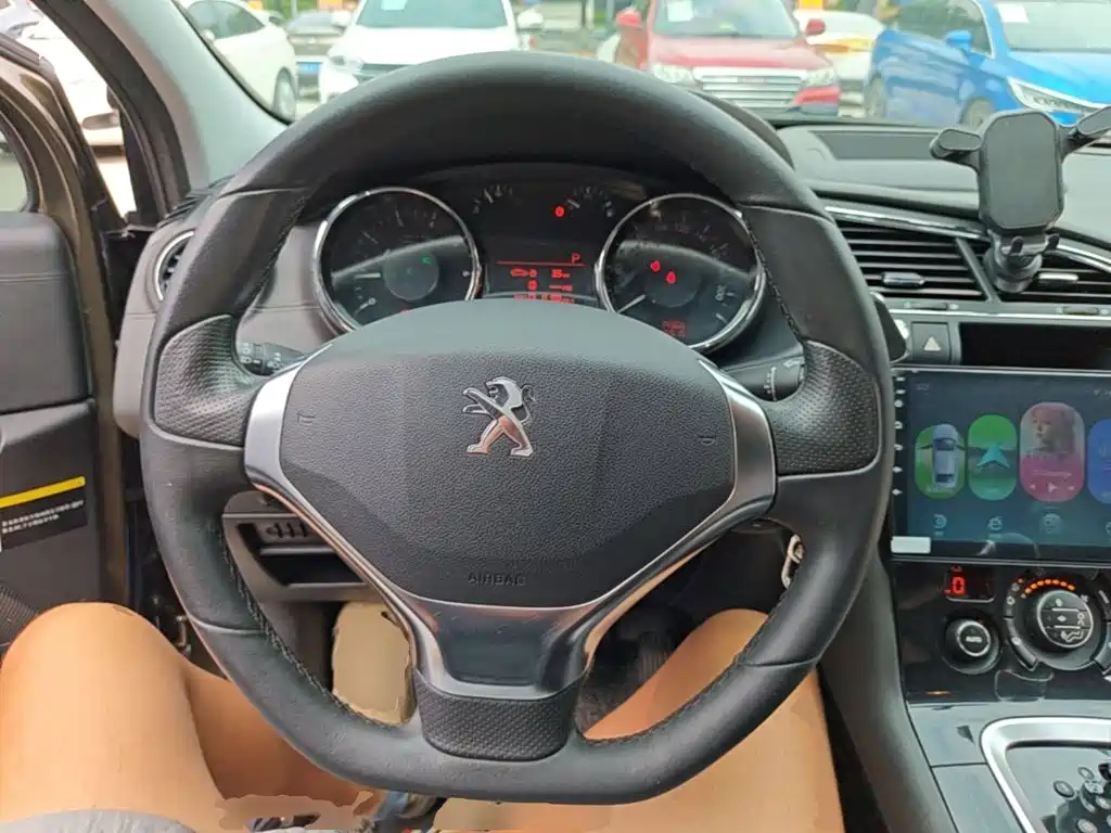 Peugeot 3008 2016 — фото 11