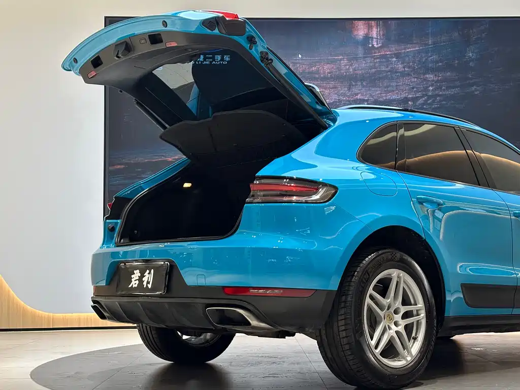 Porsche Macan 2019 — фото 10
