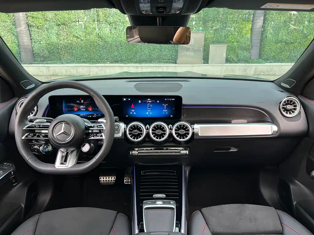Mercedes-Benz GLB AMG 2024 — фото 15