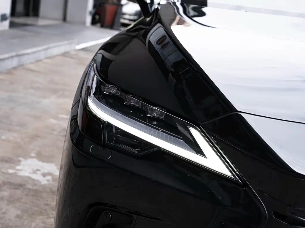 Lexus RX 2025