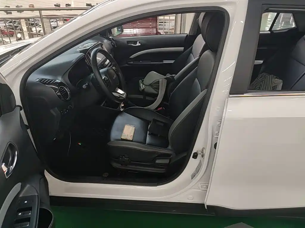 Kia KX1 2022 — фото 15
